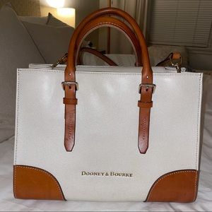 Like New Leather Dooney & Burke Purse